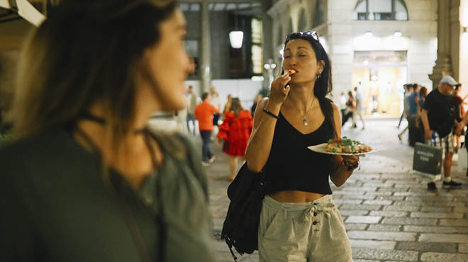 how to stay healthy while traveling abroad
