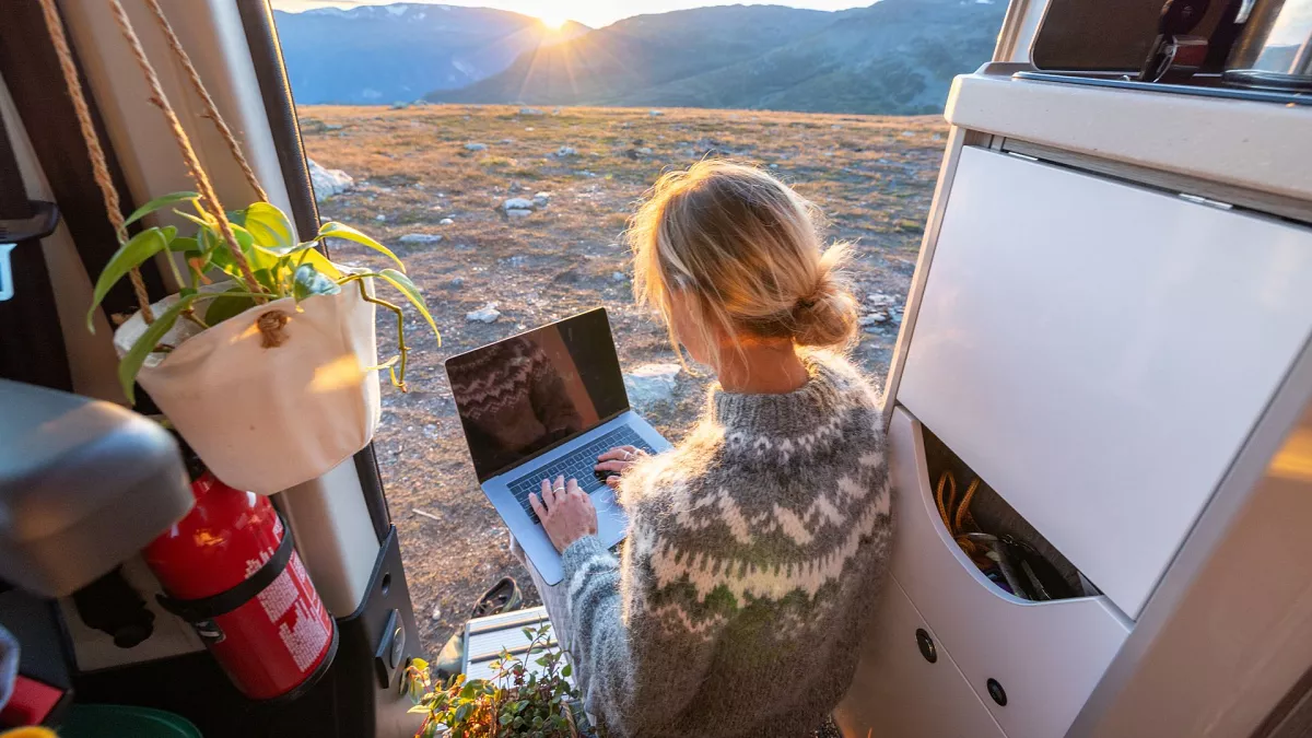 how to find remote work opportunities while traveling abroad