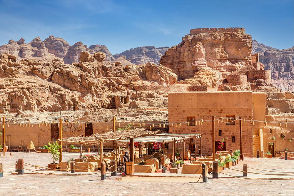 top cultural experiences to try in saudi arabia for tourists