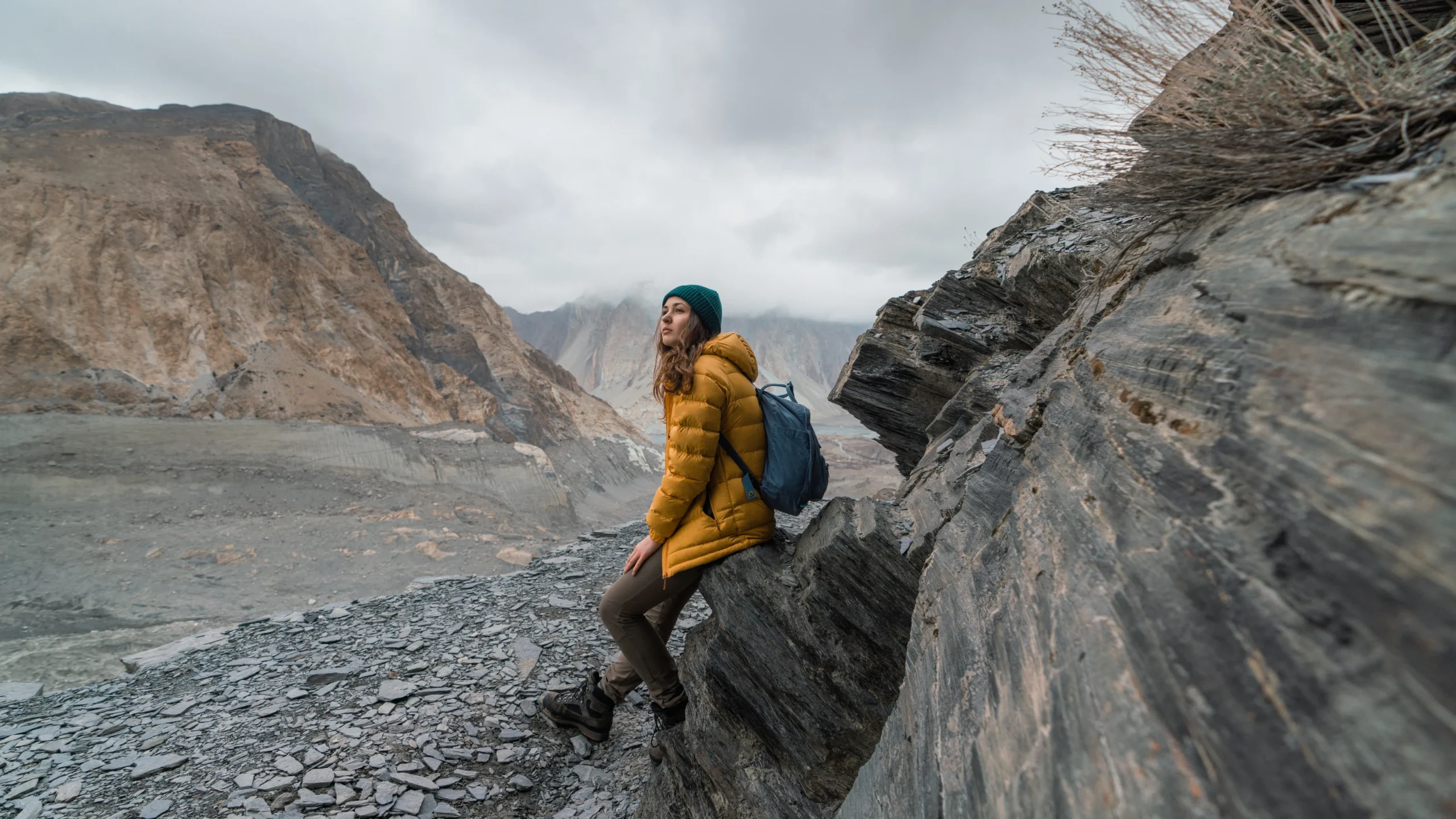 how to plan a solo road trip across pakistan safely