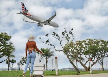 travel hacks to save money on hotels and flights
