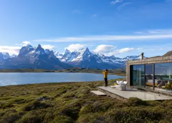 10 Luxury Adventure Travel Experiences Worth the Cost in 2026