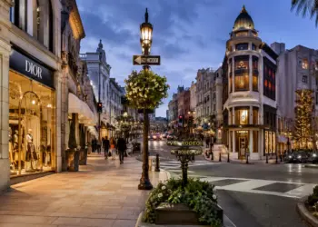 Best Luxury Shopping Streets Every Fashion Lover Should Visit