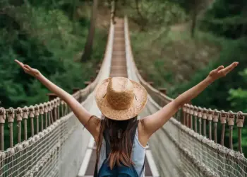 safest countries for solo female travelers