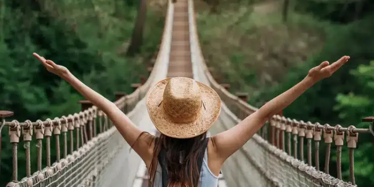 safest countries for solo female travelers