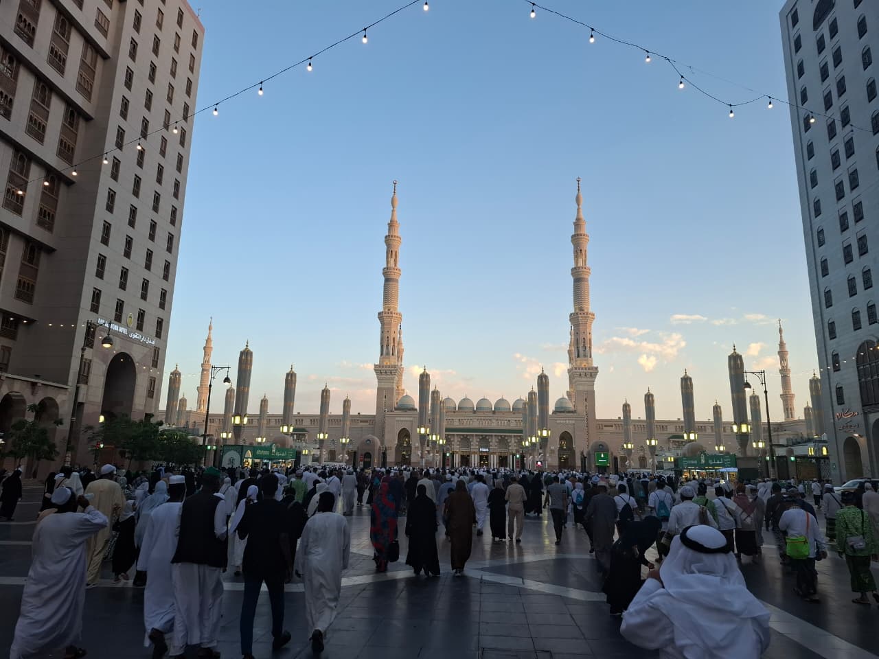 Al-Masjid an-Nabawi in Madina Sharif