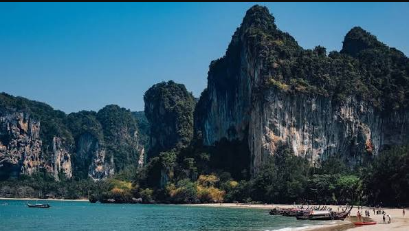 Ultimate travel itinerary for a 10 day trip to Thailand